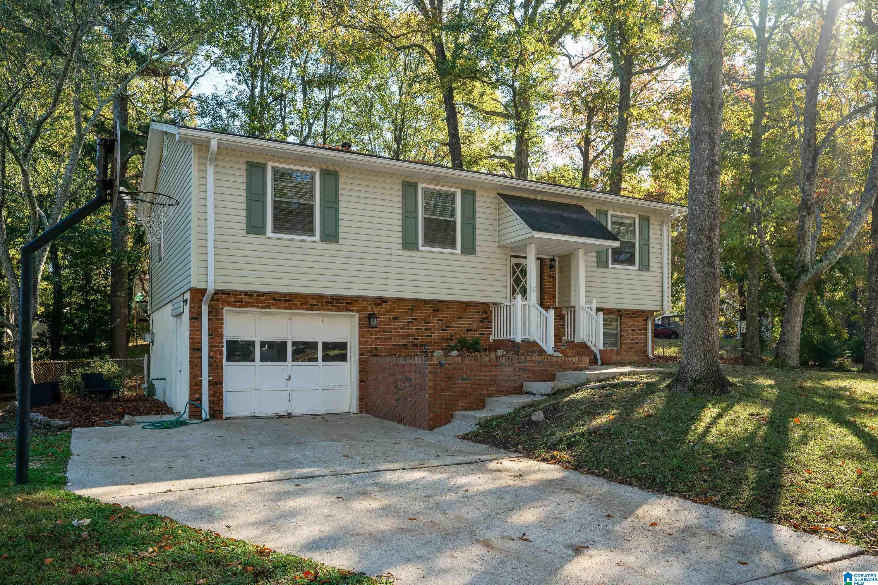 2555 Gaylon Street Birmingham, AL 35235 - Photo 1 of 35
