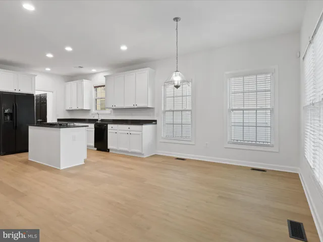 $5,900 | 3507 16th Street South, Arlington, VA 22204