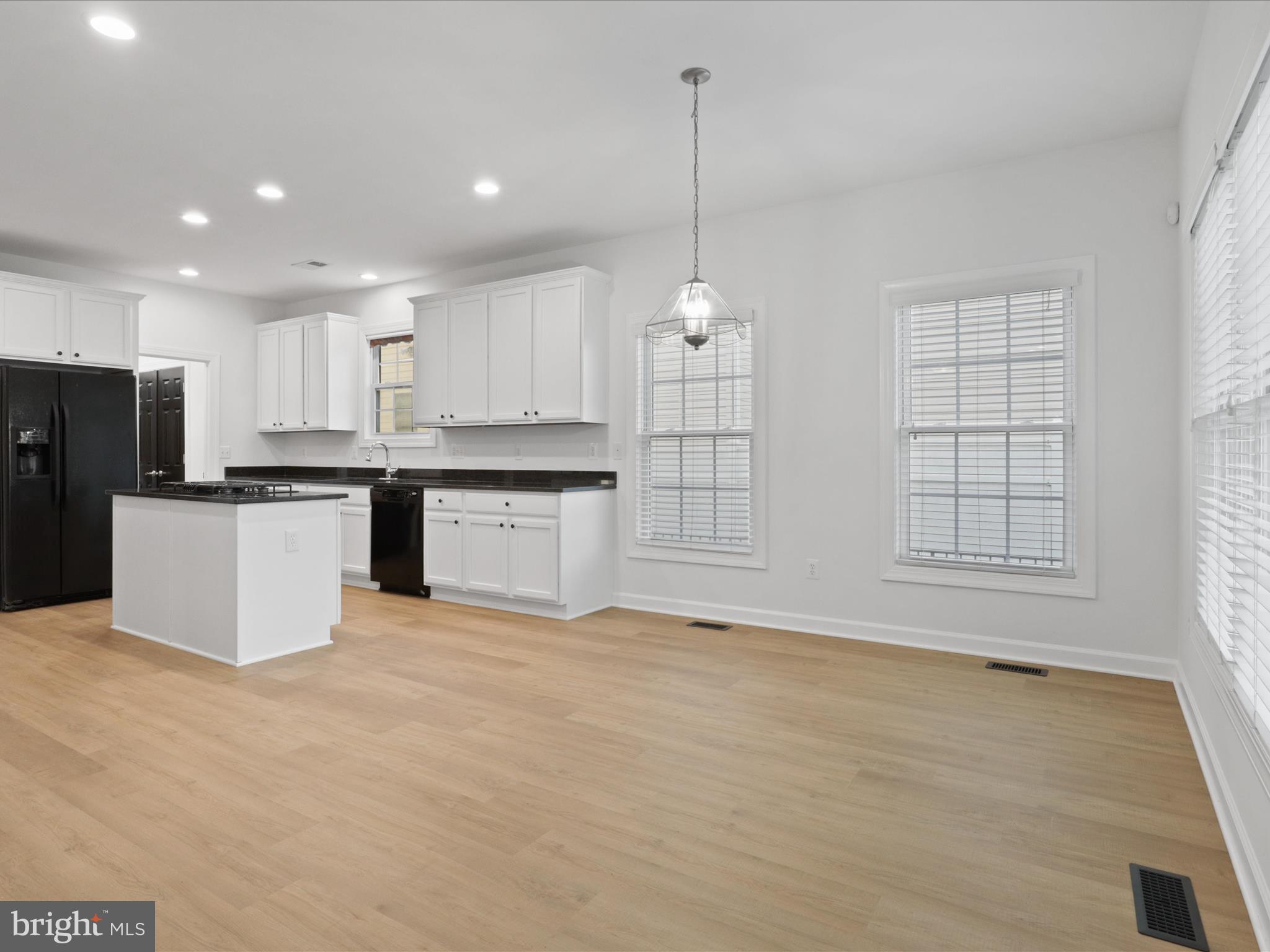 3507 16th Street South Arlington, VA 22204 - Photo 13 of 42