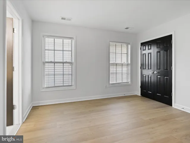 $5,900 | 3507 16th Street South, Arlington, VA 22204