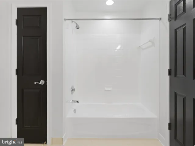 $5,900 | 3507 16th Street South, Arlington, VA 22204