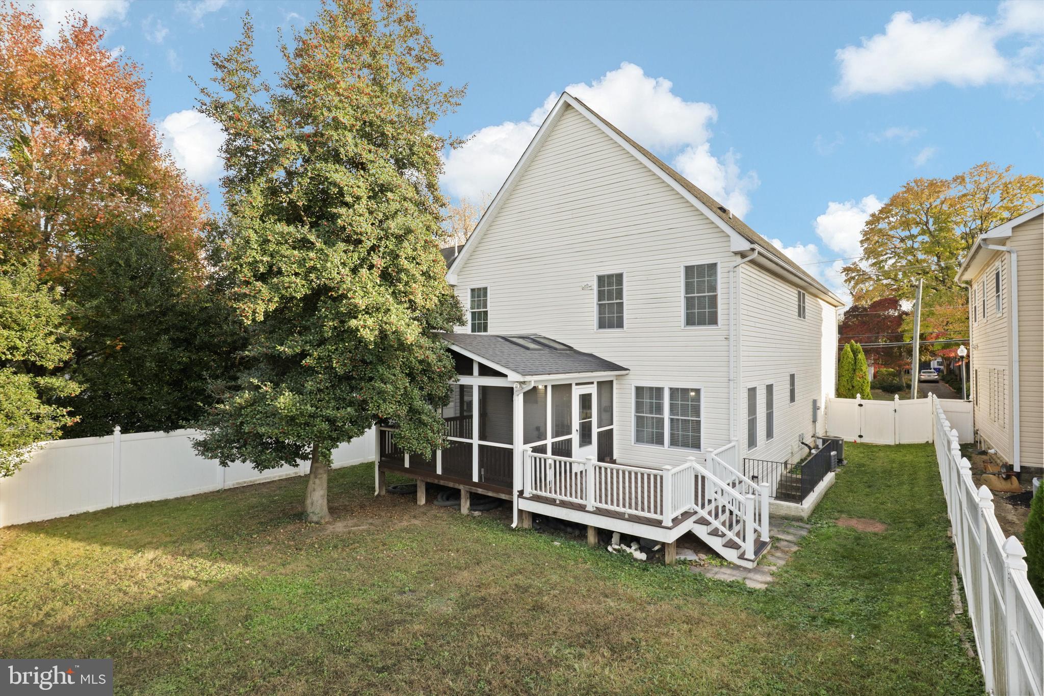 3507 16th Street South Arlington, VA 22204 - Photo 3 of 42