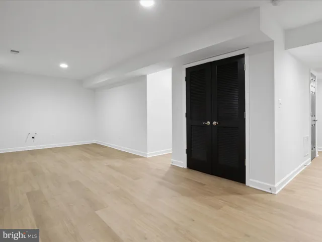 $5,900 | 3507 16th Street South, Arlington, VA 22204