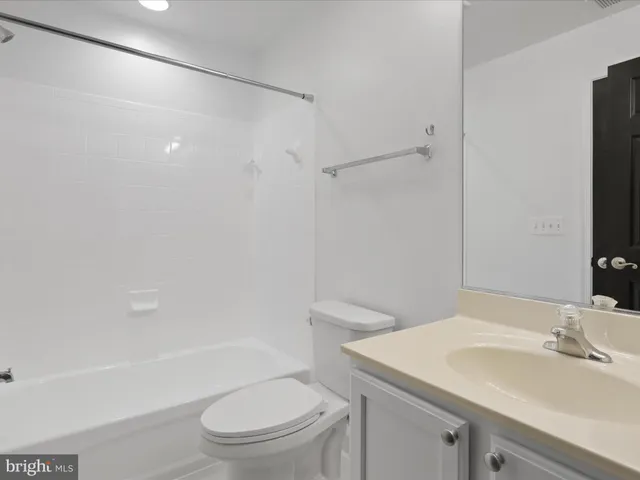 $5,900 | 3507 16th Street South, Arlington, VA 22204