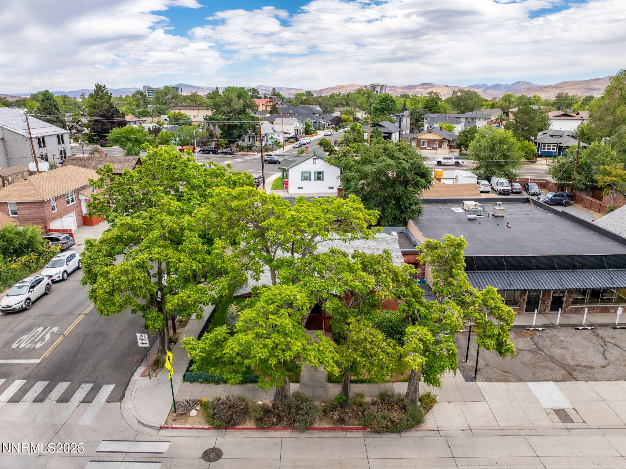 800 South Center Street Reno, NV 89501 - Photo 19 of 25 a view of a garden with lawn chairs
