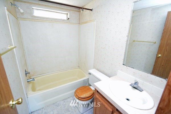 8330 178th Avenue Southwest Rochester, WA 98579 - Photo 6 of 13