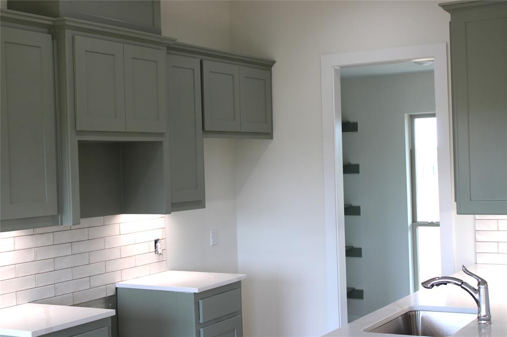 507 Crusher Road Jacksboro, TX 76458 - Photo 7 of 11