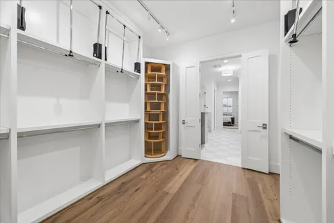 $1,299,000 | 20 Crain Sq Boulevard, Houston, TX 77025