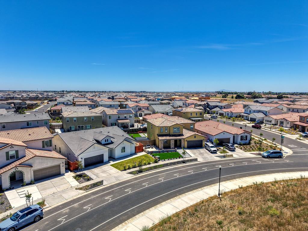 8229 Poppy Rdg Circle Elk Grove, CA 95757 - Photo 64 of 75