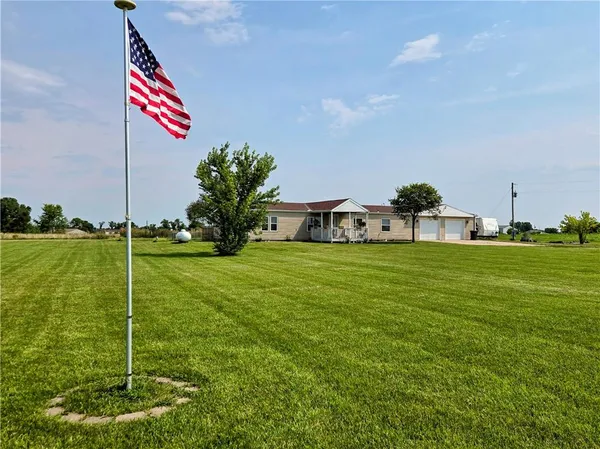 $339,000 | 1049 Southeast 475th Road, Knob Noster, MO 65336