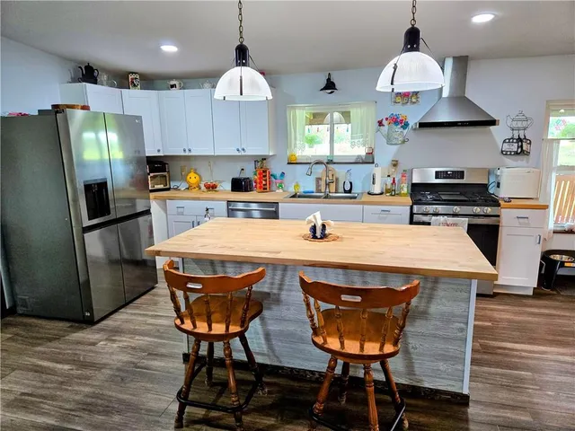 $349,000 | 1049 Southeast 475th Road, Knob Noster, MO 65336