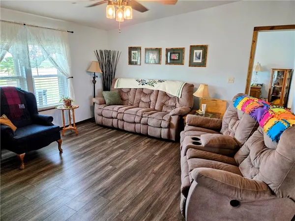 $339,000 | 1049 Southeast 475th Road, Knob Noster, MO 65336