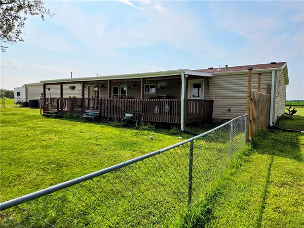 $339,000 | 1049 Southeast 475th Road, Knob Noster, MO 65336