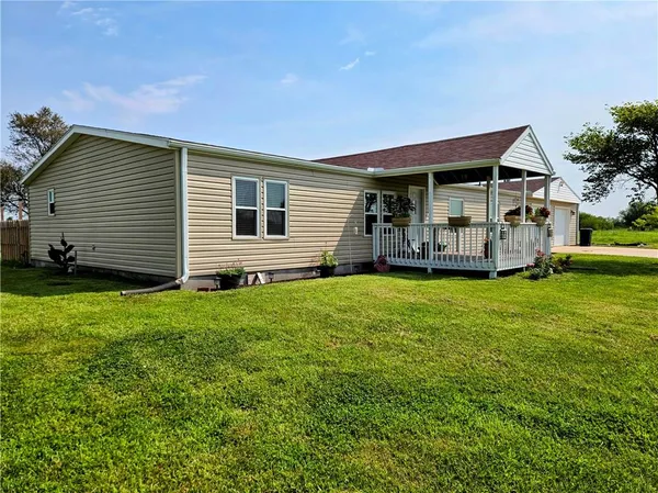 $339,000 | 1049 Southeast 475th Road, Knob Noster, MO 65336