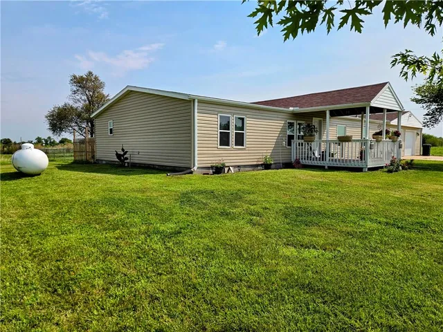 $349,000 | 1049 Southeast 475th Road, Knob Noster, MO 65336