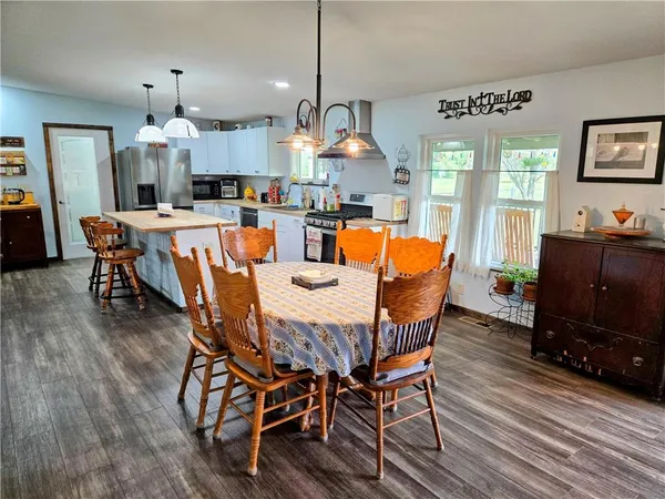 $339,000 | 1049 Southeast 475th Road, Knob Noster, MO 65336