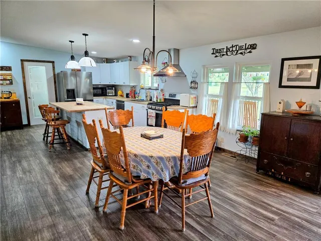 $349,000 | 1049 Southeast 475th Road, Knob Noster, MO 65336