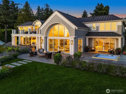 $21,950,000 | 7545 Northeast 28th Place, Medina, WA 98039