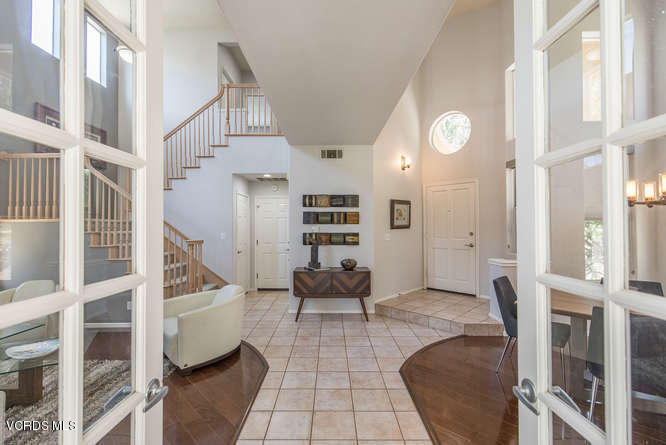 11218 Shadyridge Road Moorpark, CA 93021 - Photo 28 of 48 a living room with furniture