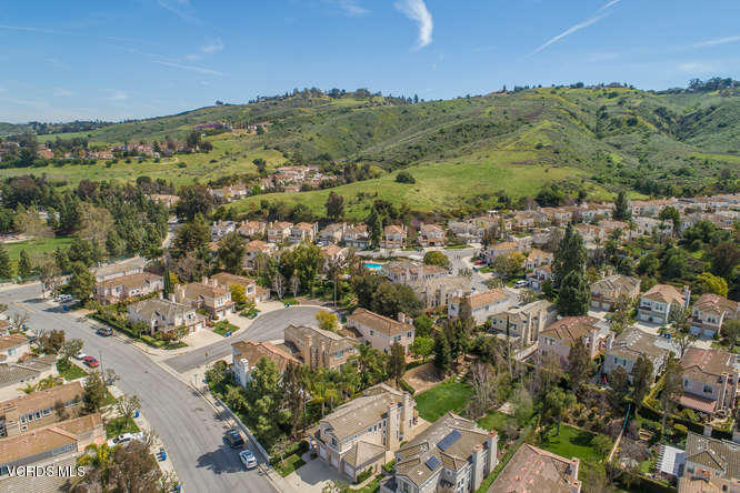 11218 Shadyridge Road Moorpark, CA 93021 - Photo 6 of 48 an aerial view of multiple house