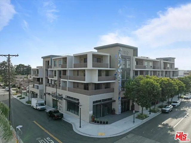 a large building with a yard