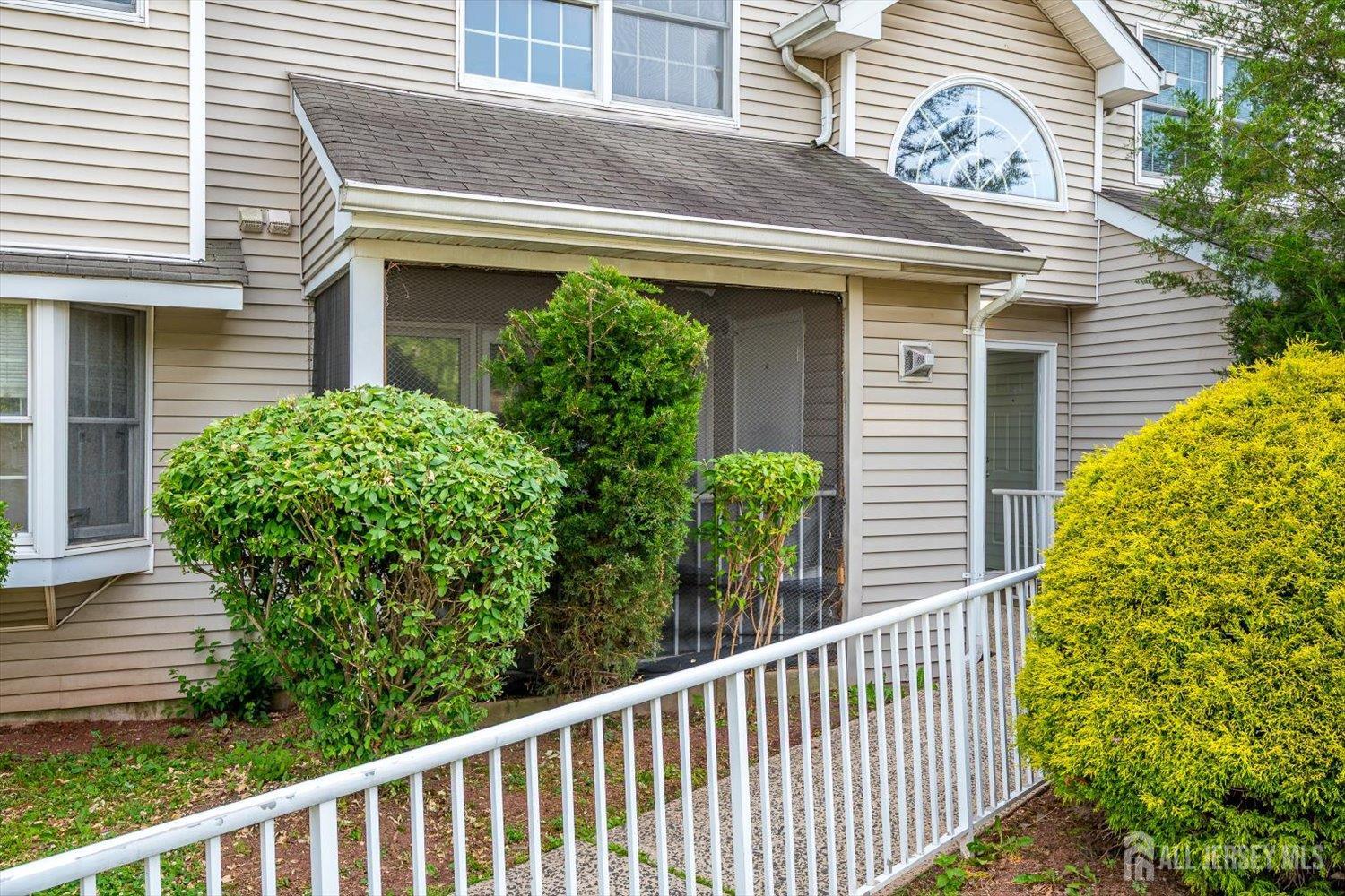 525 Edpas Road New Brunswick, NJ 08901 - Photo 3 of 39