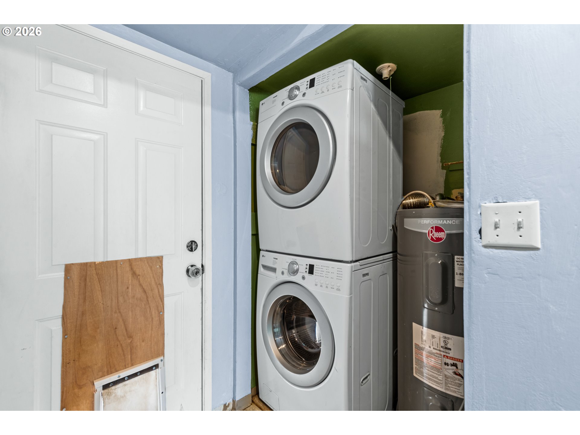3009 Southwest Isaac Avenue Pendleton, OR 97801 - Photo 23 of 28 a utility room with dryer and washer