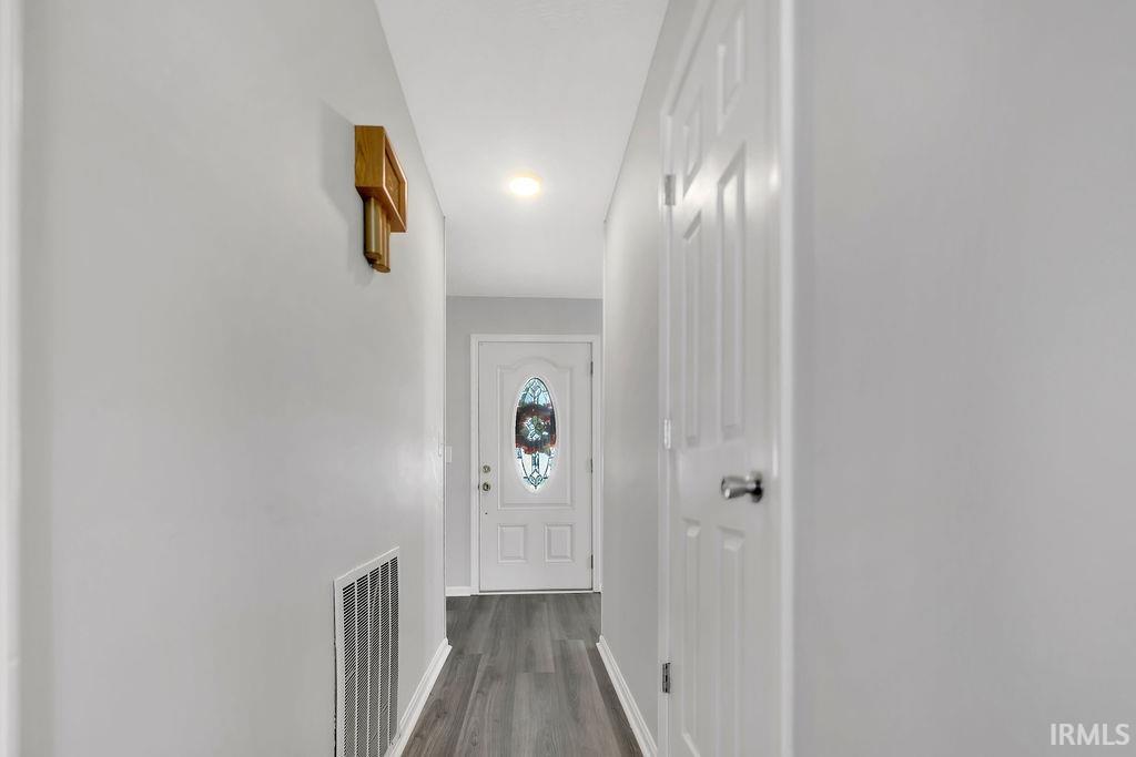 117 Mill Street Bedford, IN 47421 - Photo 3 of 33