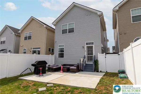 $425,000 | 3191 West Huntington Lane, Easton, PA 18040