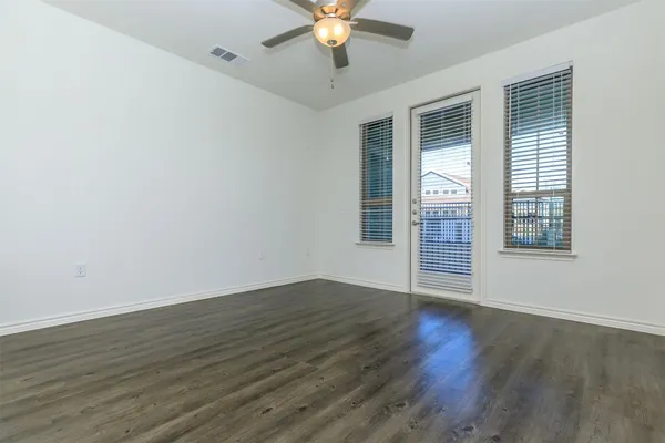 $1,189 | 7011 McKinney Falls Parkway, Austin, TX 78744