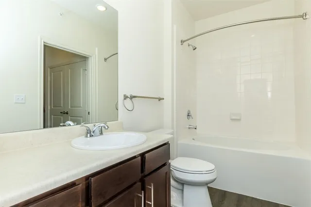 $1,189 | 7011 McKinney Falls Parkway, Austin, TX 78744