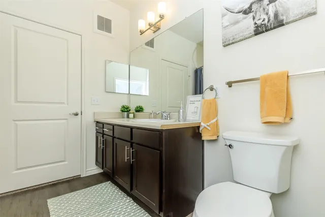 $1,189 | 7011 McKinney Falls Parkway, Austin, TX 78744