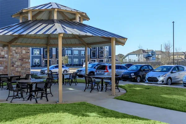 $1,189 | 7011 McKinney Falls Parkway, Austin, TX 78744