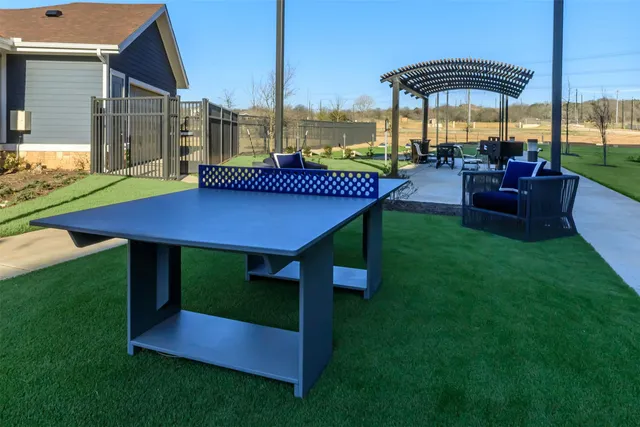 $1,189 | 7011 McKinney Falls Parkway, Austin, TX 78744