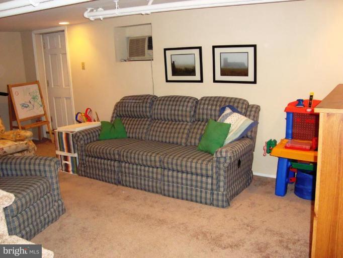 715 Murdock Road Baltimore, MD 21212 - Photo 15 of 17 a living room with furniture