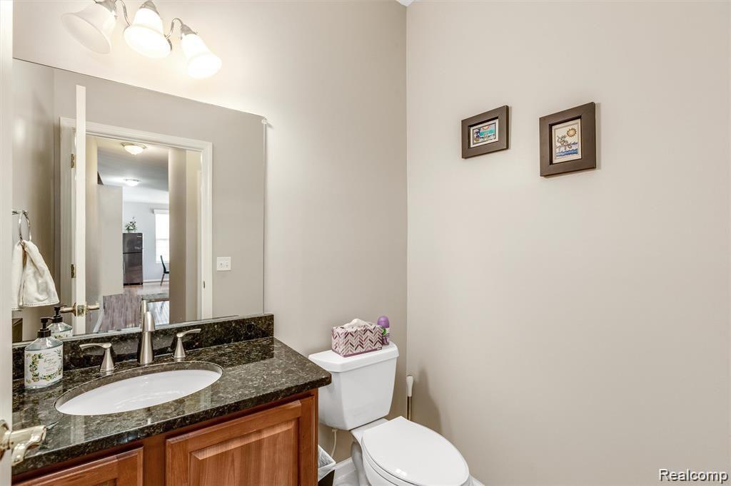 2256 Creek Bend Rochester Hills, MI 48309 - Photo 5 of 39