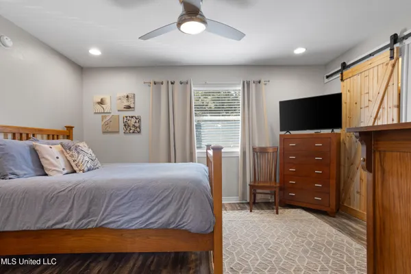 $172,000 | 1282 Beach Boulevard, Unit 220, Biloxi, MS 39530