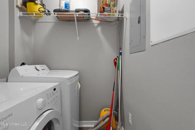 $172,000 | 1282 Beach Boulevard, Unit 220, Biloxi, MS 39530