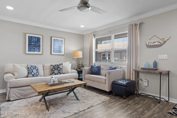 $172,000 | 1282 Beach Boulevard, Unit 220, Biloxi, MS 39530