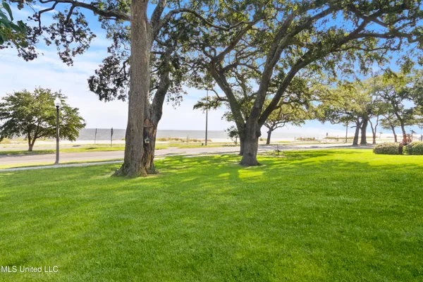 $172,000 | 1282 Beach Boulevard, Unit 220, Biloxi, MS 39530