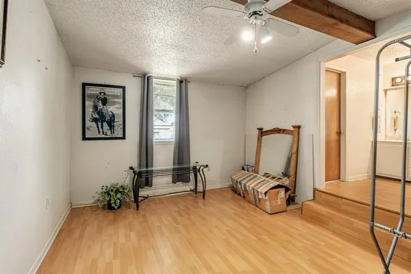 $249,500 | 508 West 9th Street, Kemp, TX 75143
