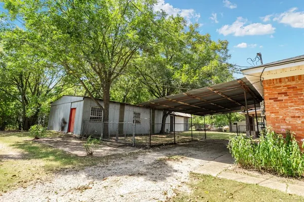 $249,500 | 508 West 9th Street, Kemp, TX 75143
