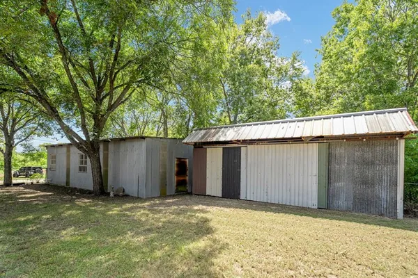 $249,500 | 508 West 9th Street, Kemp, TX 75143