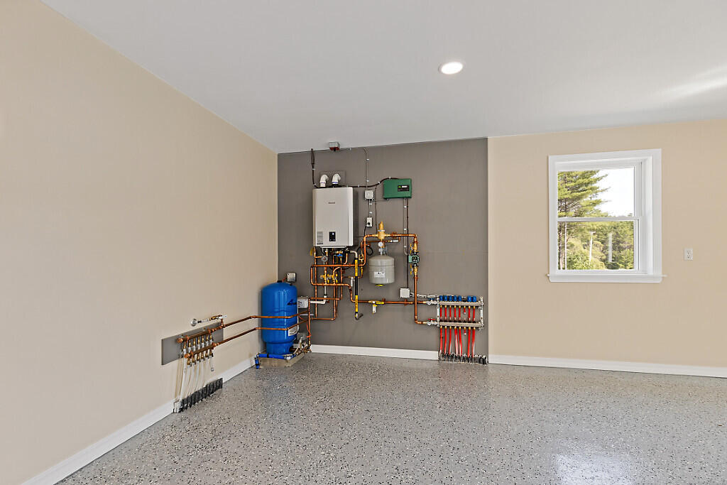 12 Mariner Way Augusta, ME 04330 - Photo 29 of 62 15_BP5A7024_DxO_mls