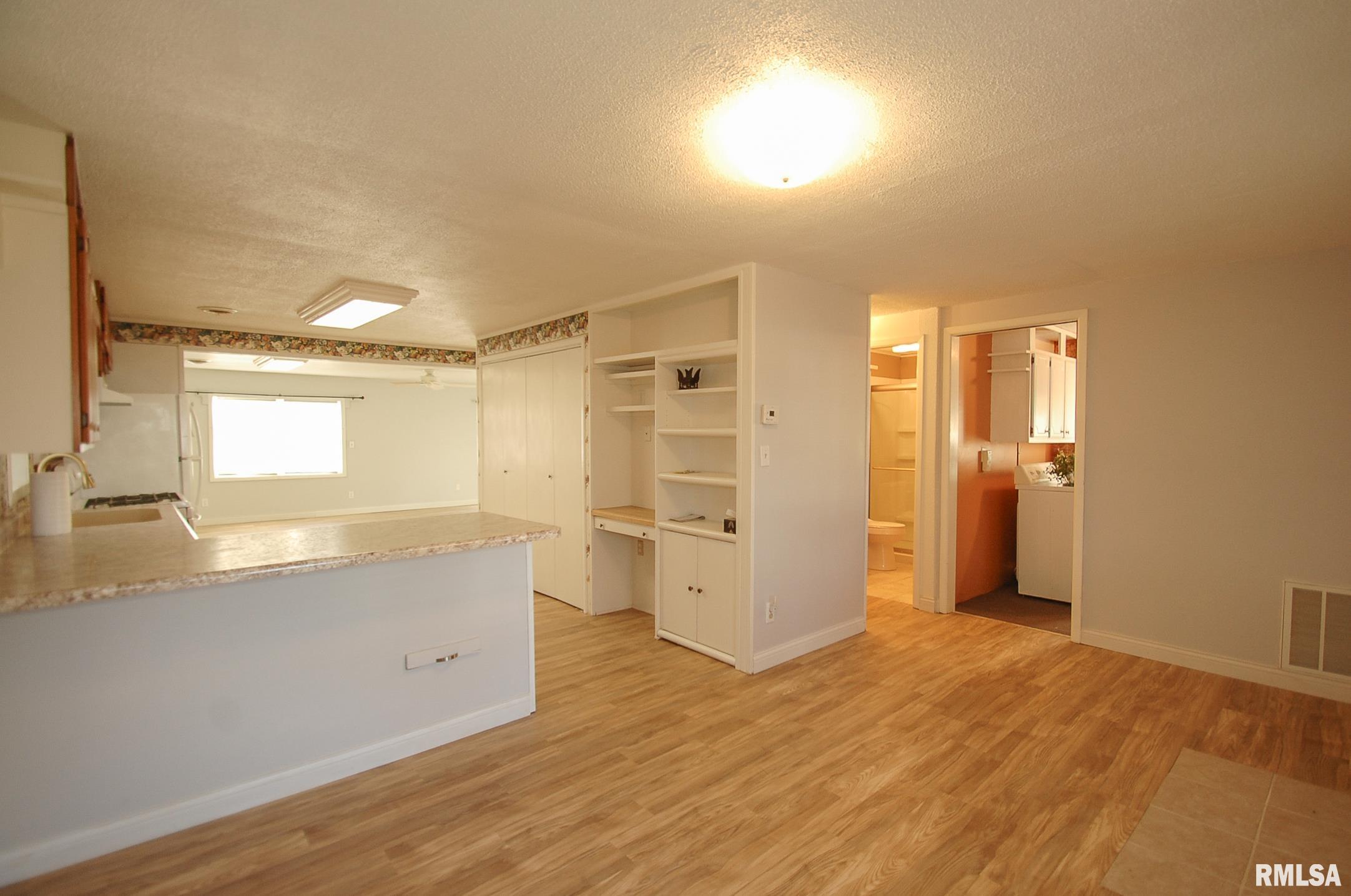 413 Doering Road East Peoria, IL 61611 - Photo 10 of 21 Gallery Image 10