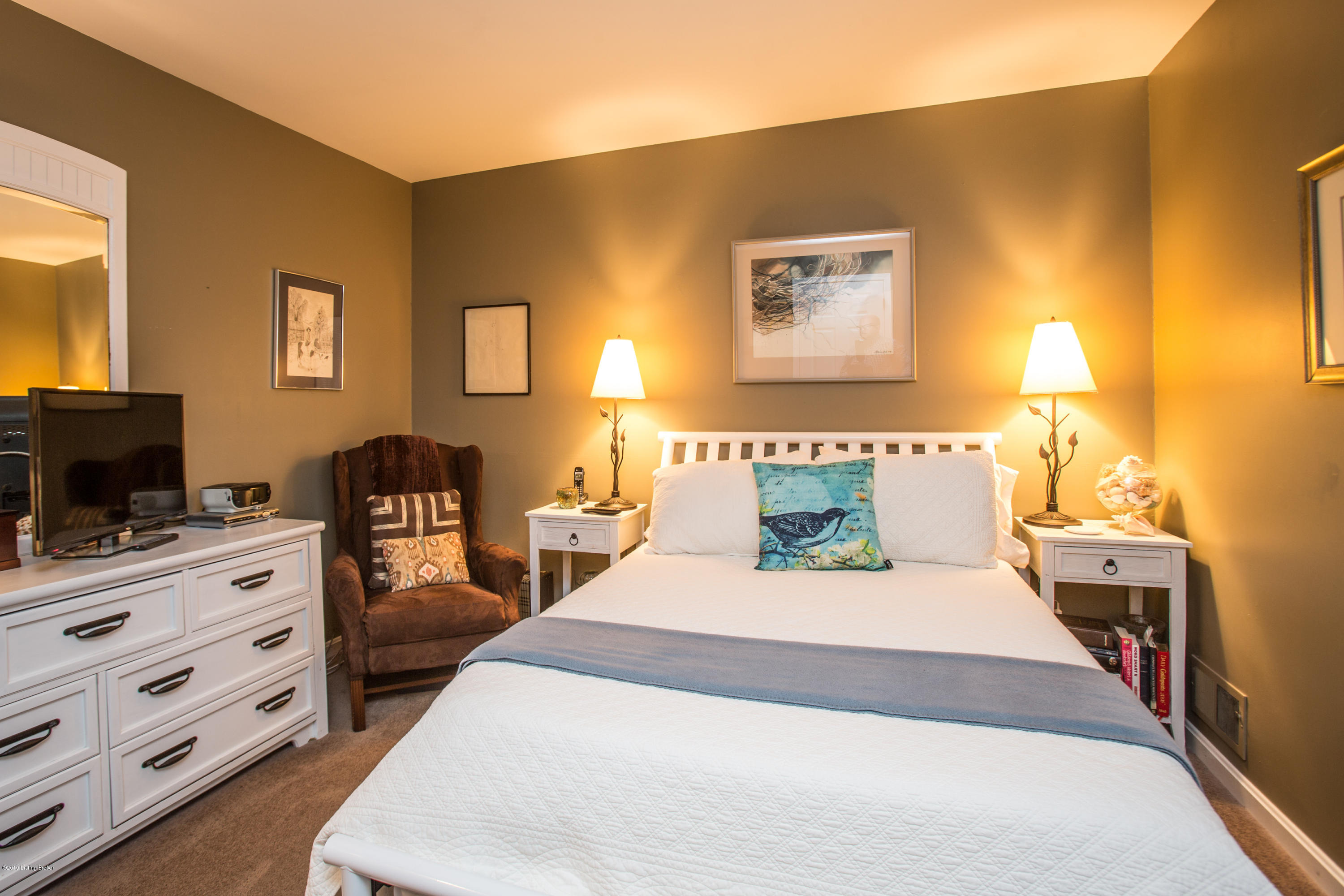12515 Kirkham Road Louisville, KY 40299 - Photo 24 of 32 025