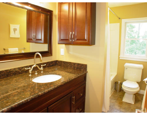 75 Porter Road Andover, MA 01810 - Photo 13 of 19