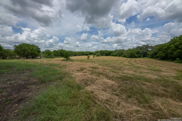 $315,000 | 901 Farm-To-Market 1620, Seguin, TX 78155