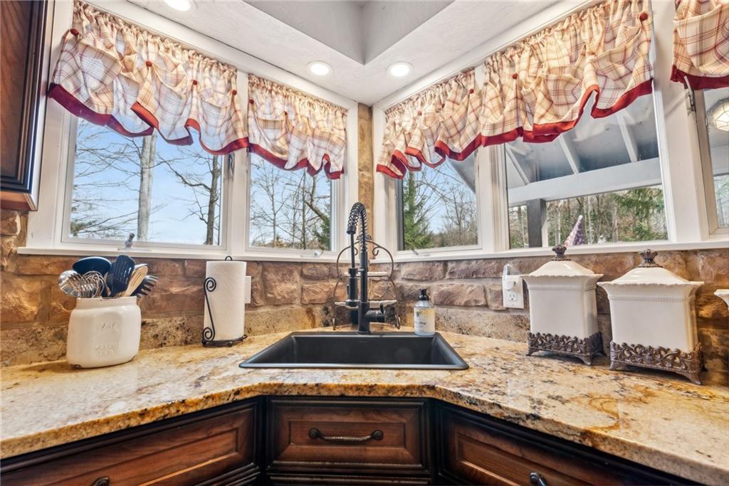 223 Imperial Road Hidden Valley, PA 15502 - Photo 6 of 49 Gallery Image 6