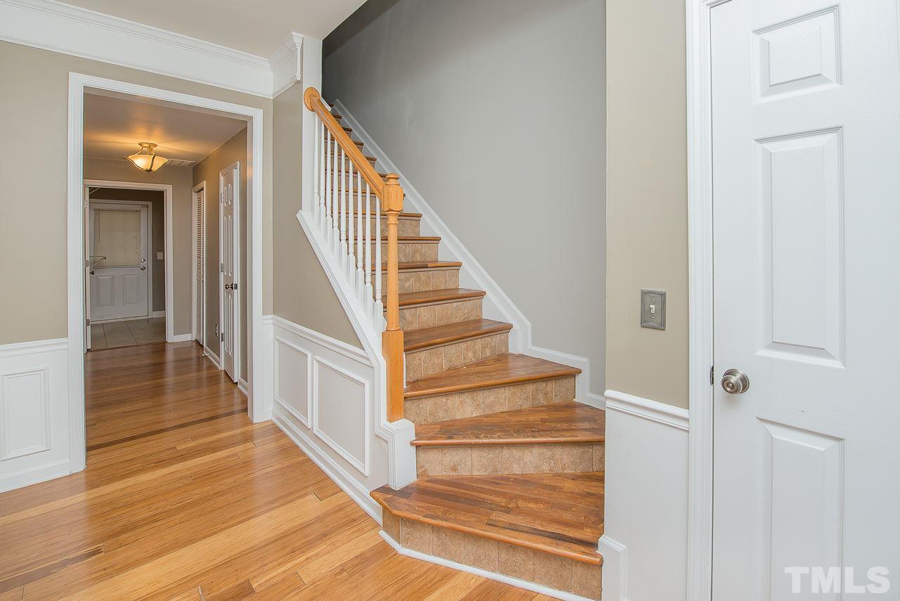 5509 Heather Garden Way Raleigh, NC 27613 - Photo 3 of 25
